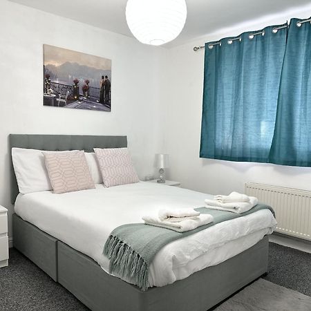 Clover Apartments Hadleigh  外观 照片