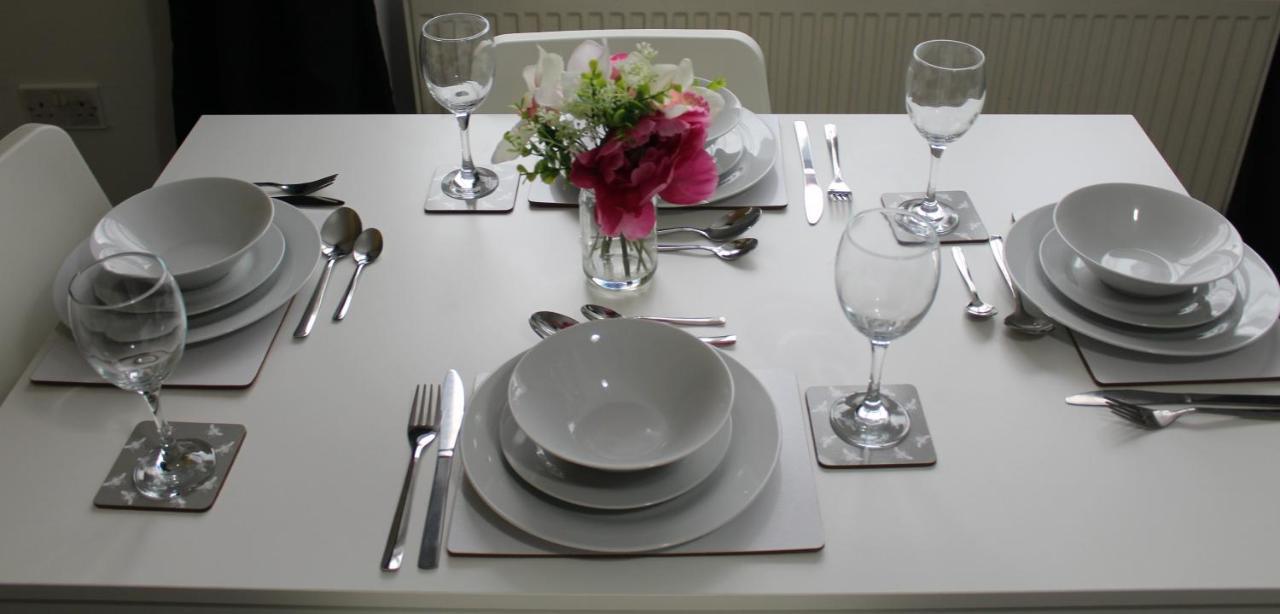 Clover Apartments Hadleigh  外观 照片