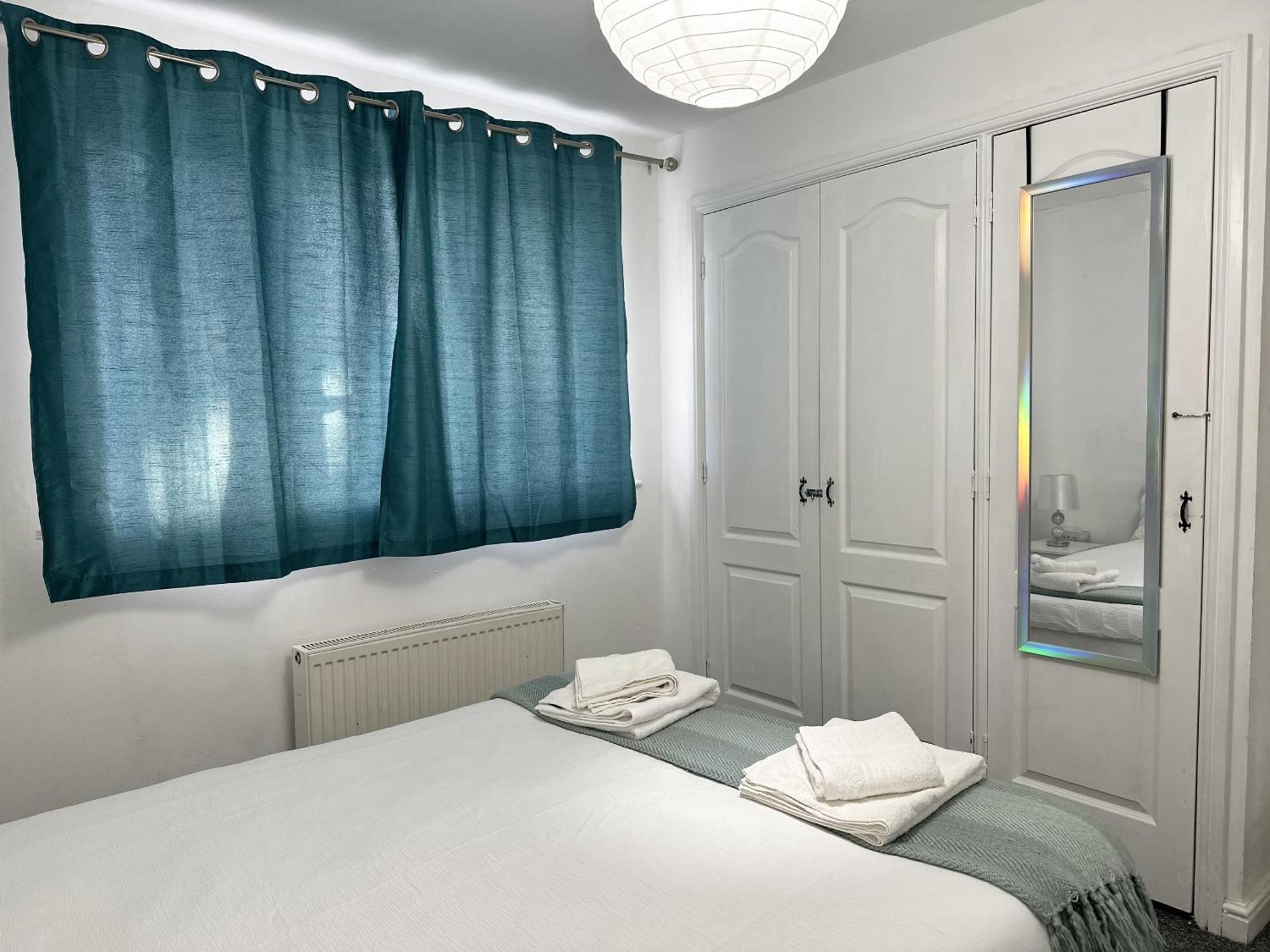 Clover Apartments Hadleigh  外观 照片